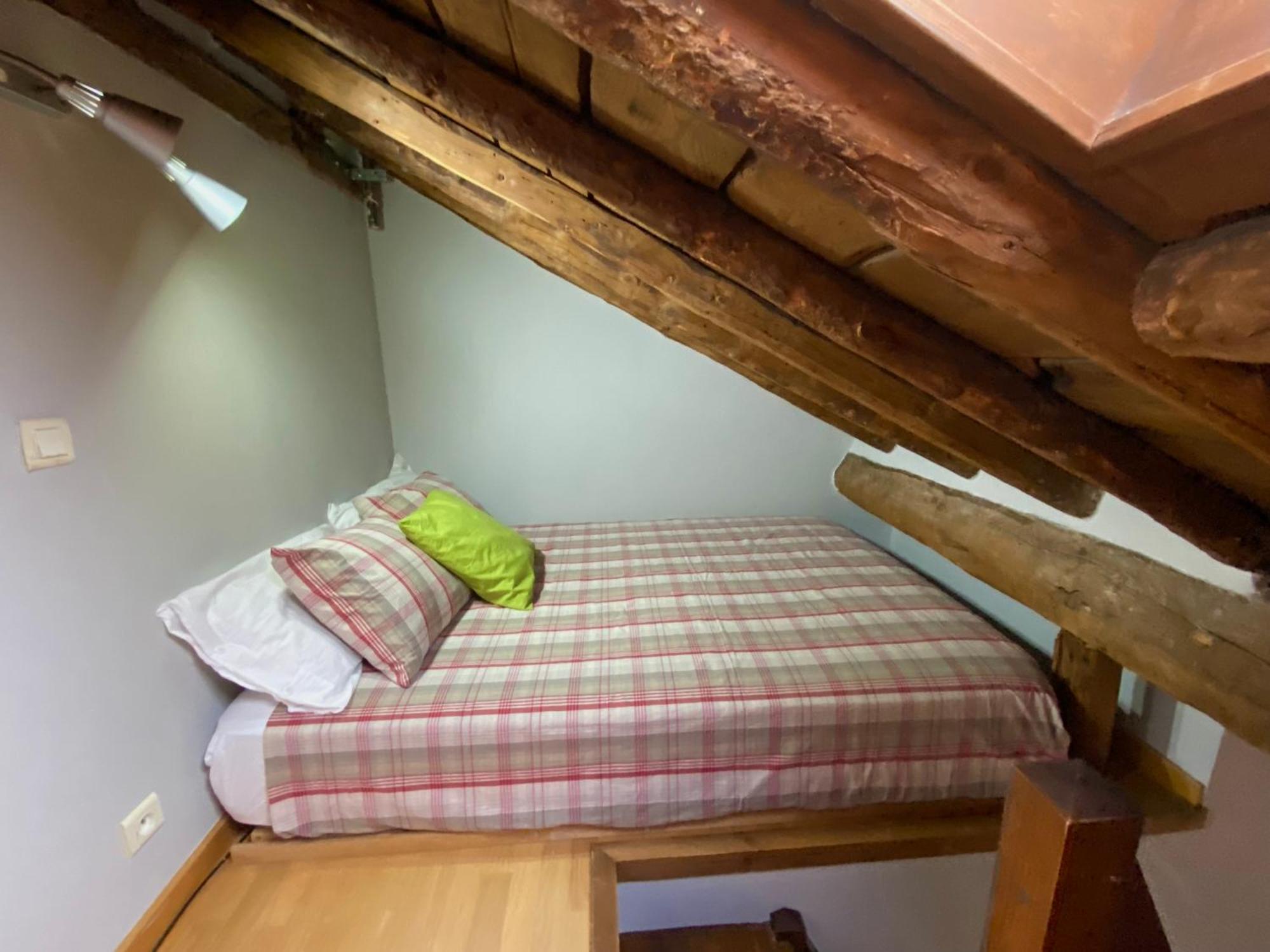 Loft De La Place Bourg-Madame Bagian luar foto